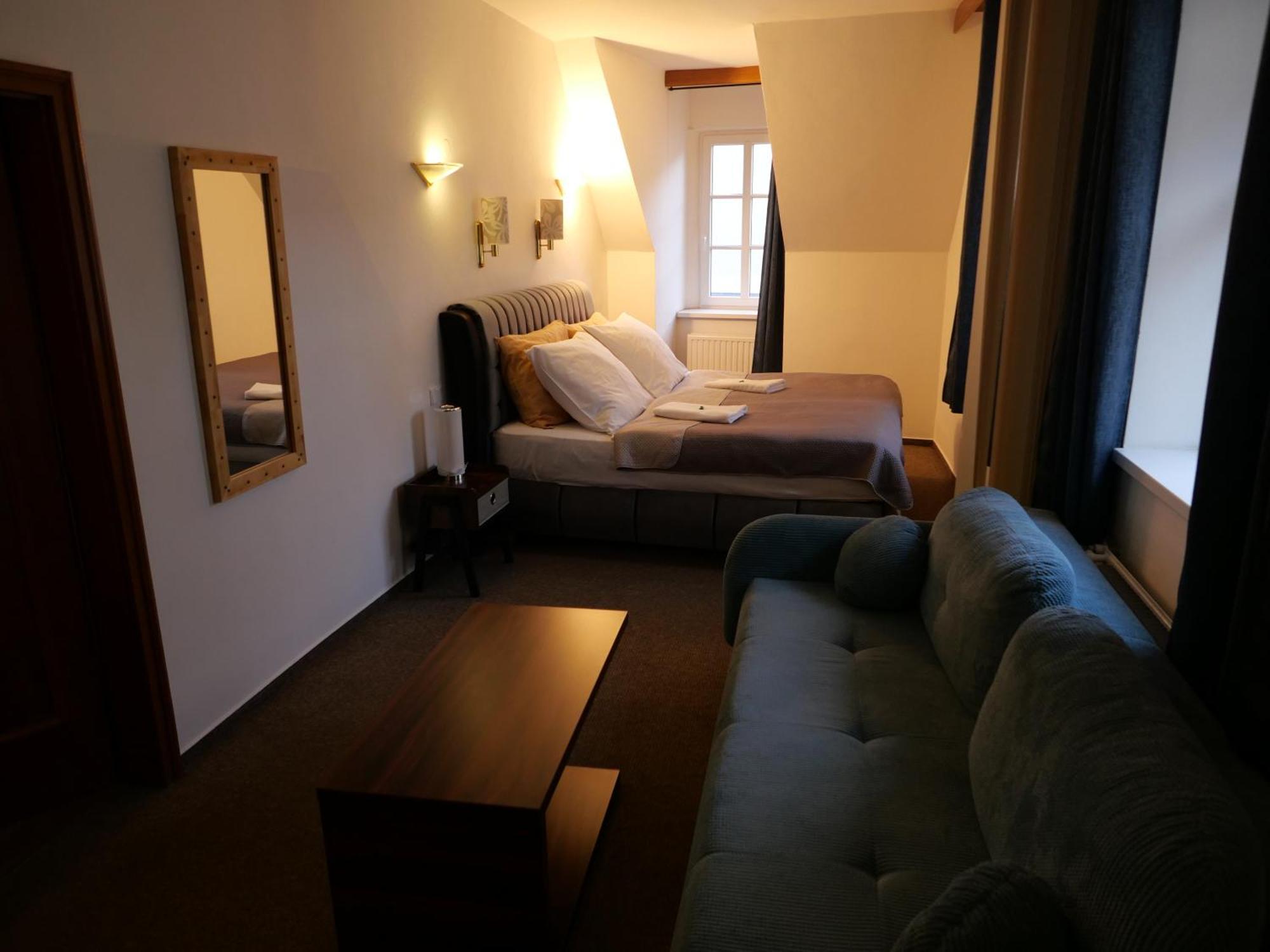 โรงเรมรัดนิแช Hotel ลิเบอเรซ ภายนอก รูปภาพ