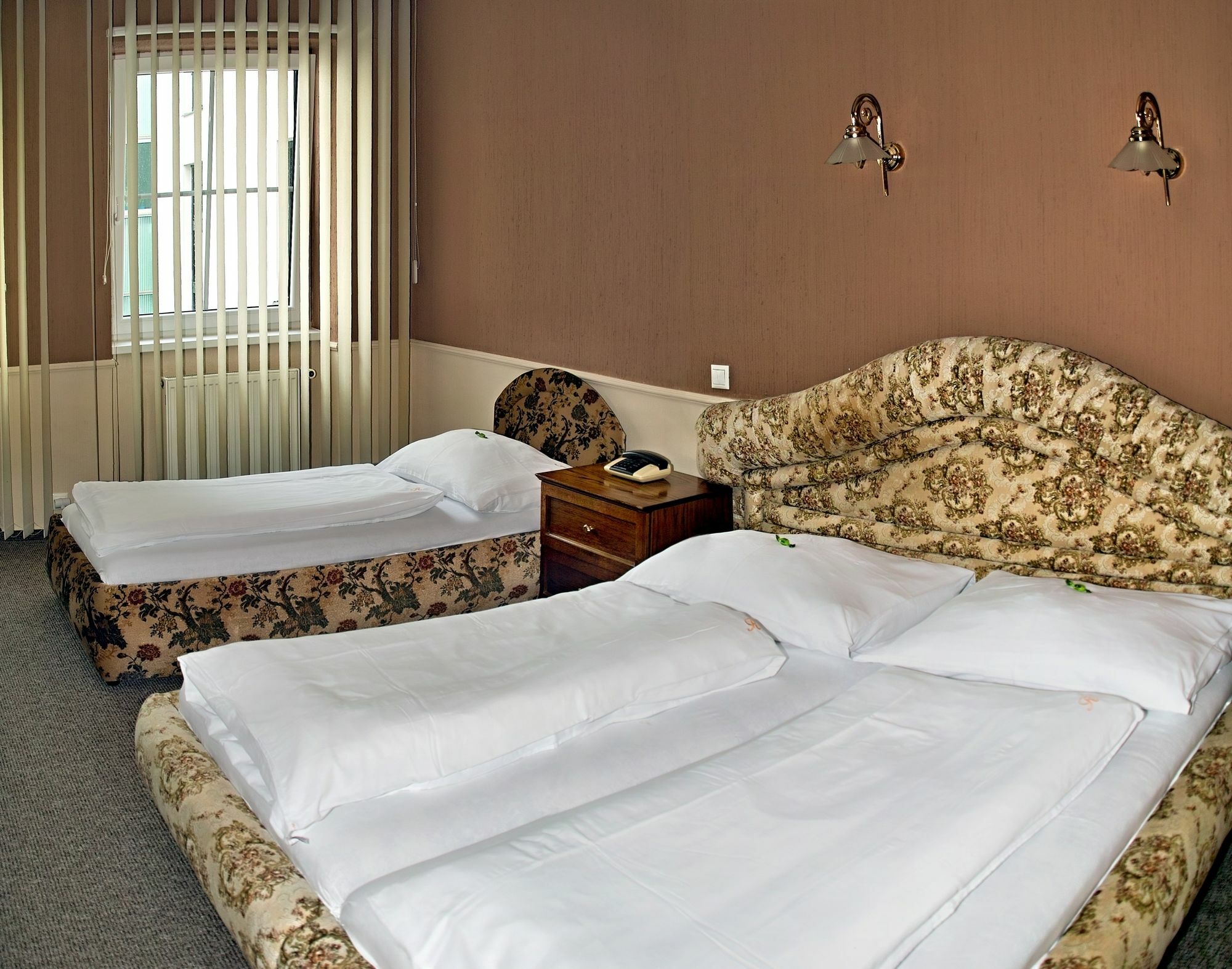 โรงเรมรัดนิแช Hotel ลิเบอเรซ ภายนอก รูปภาพ