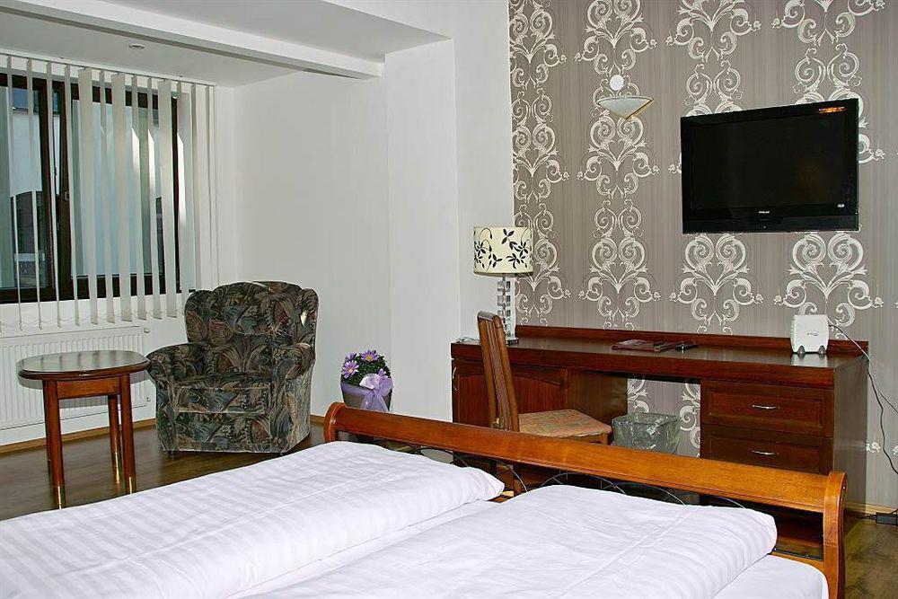 โรงเรมรัดนิแช Hotel ลิเบอเรซ ภายนอก รูปภาพ